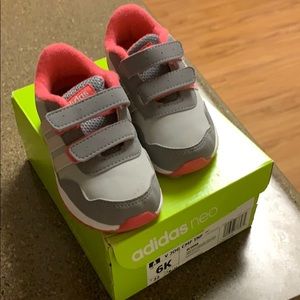 Girls toddlers sneakers size 6K